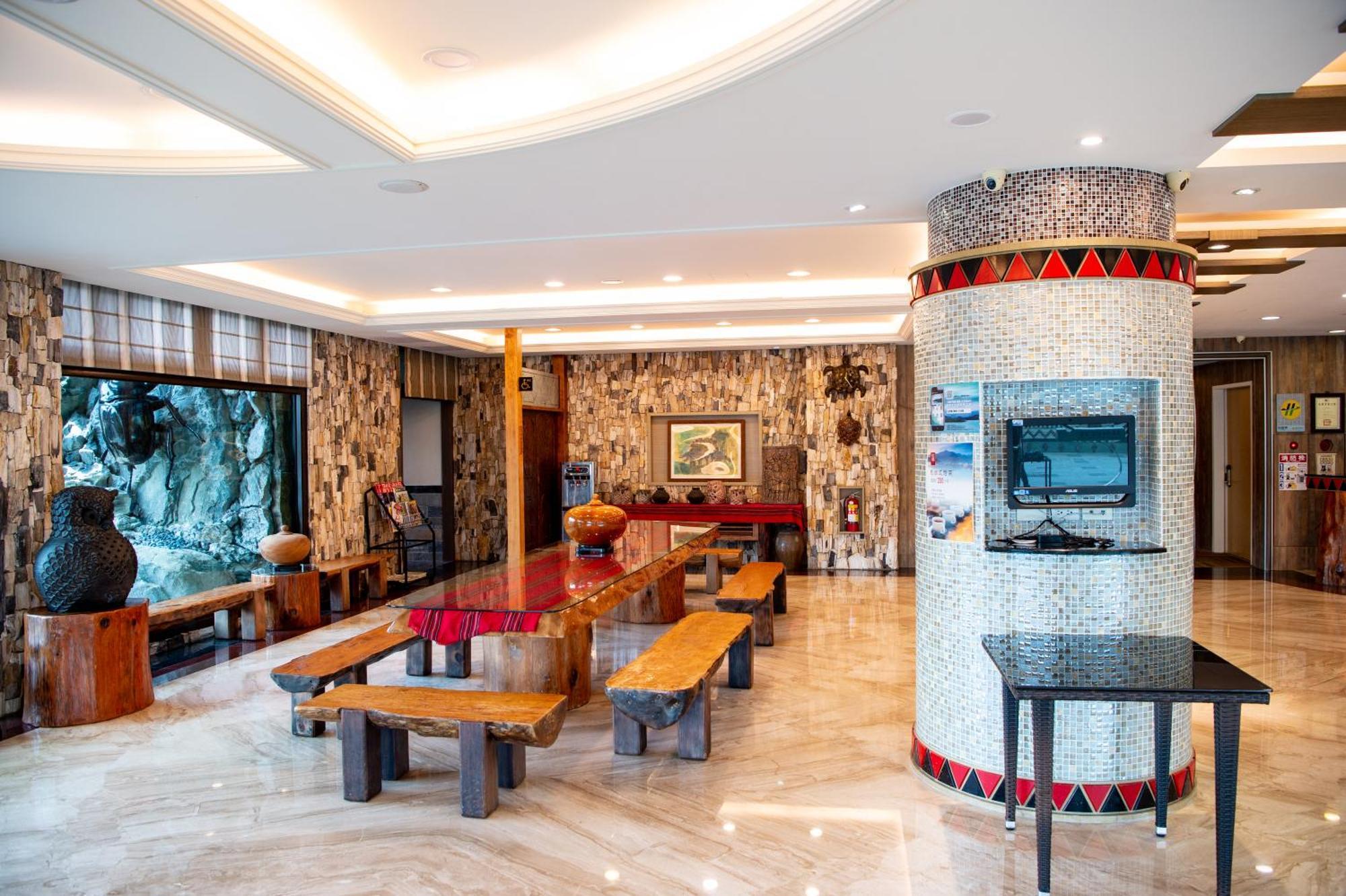 Classic Hotel Shvatan Nantou Luaran gambar