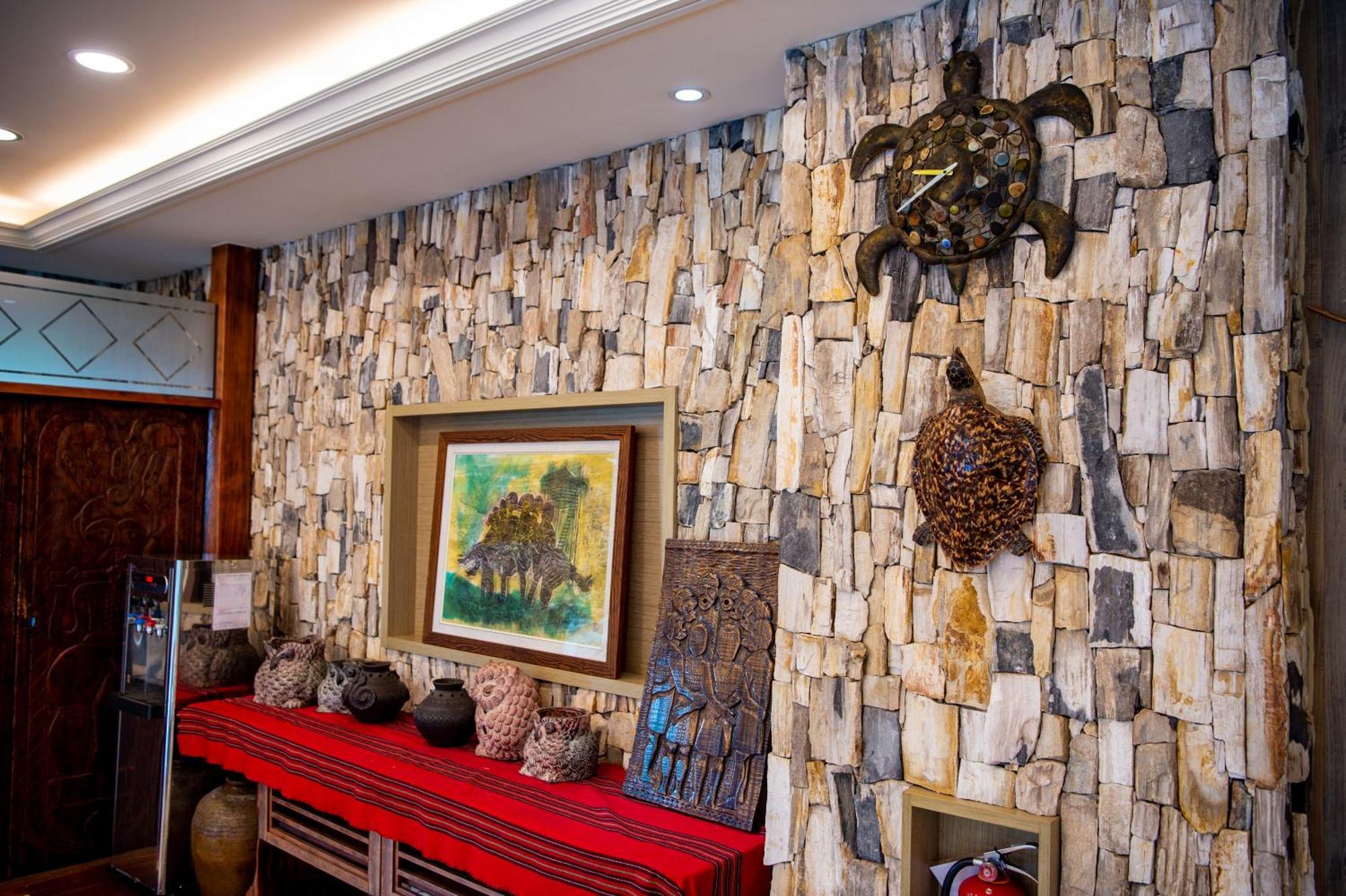 Classic Hotel Shvatan Nantou Luaran gambar